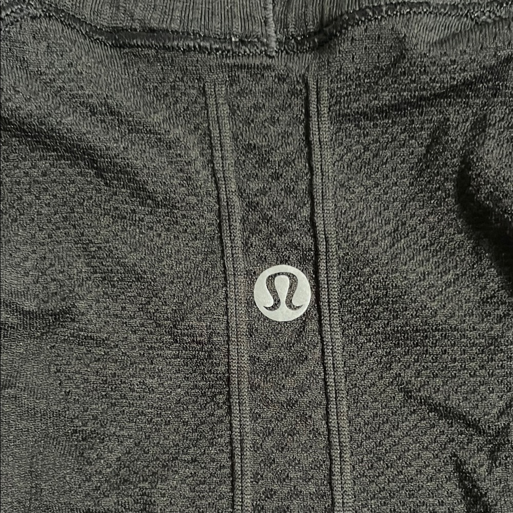 Lululemon Athletica black Fitted Short Sleeve T-Shirt - Picture 5 of 6